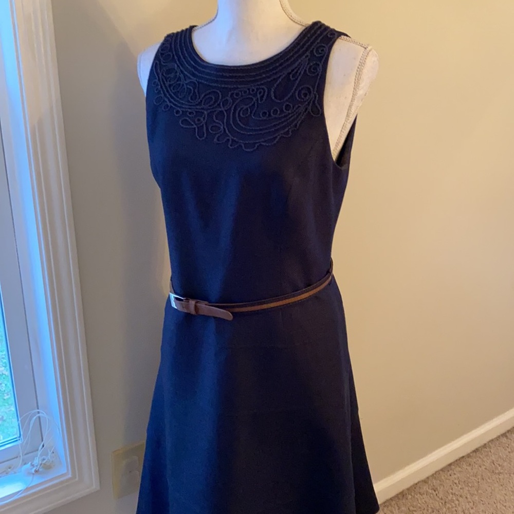 Jones New York • Embroidered Sleeveless Midi Dress